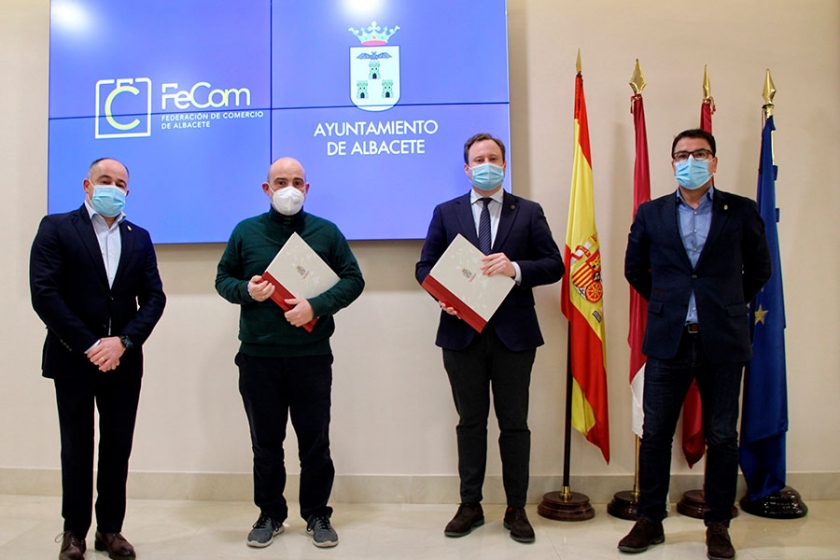 El Ayuntamiento de Albacete aporta 150.000 euros a la Federación de Comercio para una potente campaña que dinamice el comercio local y evite su desaparición
