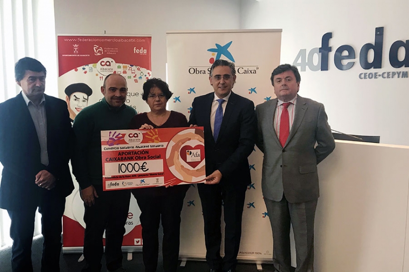 El proyecto “Mente sana” de AFA recibe la recaudación obtenida en la campaña “Comercio Solidario-Albacete Solidario”, promovida en el Plan de Dinamización del Comercio de Albacete
