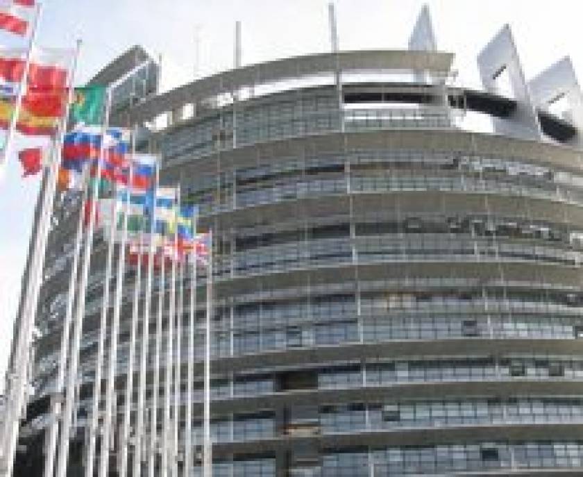 El Parlamento Europeo rechaza ampliar a 65 horas la jornada laboral