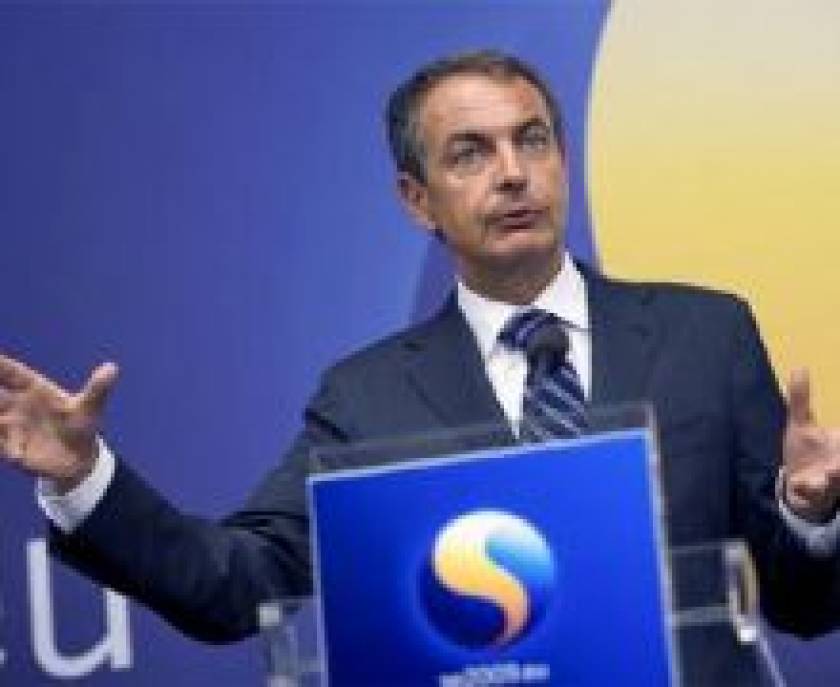 Zapatero descarta tocar el IRPF y confirma más presión sobre el capital