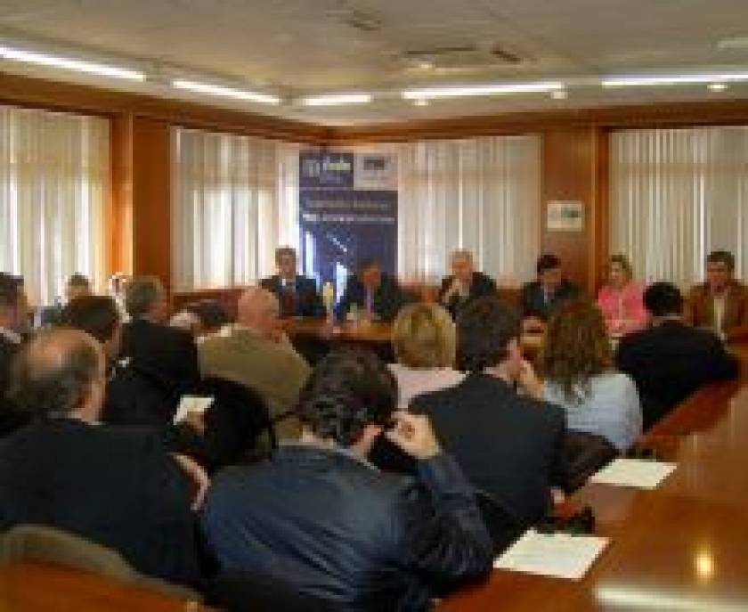 Araújo presentó en FEDA la Línea Pyme-Finanzas y la SGR de Castilla-La Mancha